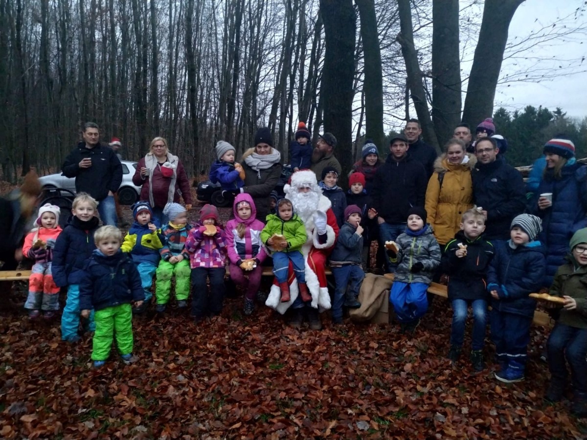 Bambini feiern Kantersieg und begegnen dem Nikolaus